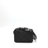 Miss bag piccola, borsa a tracolla in pelle intrecciata nera, prodotta e venduta da Pianigiani handmade leather bags.